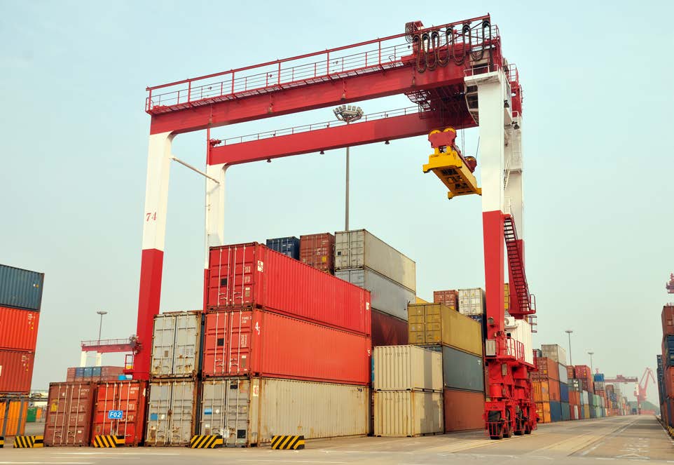 Figure 61 Gantry crane for moving shipping containers